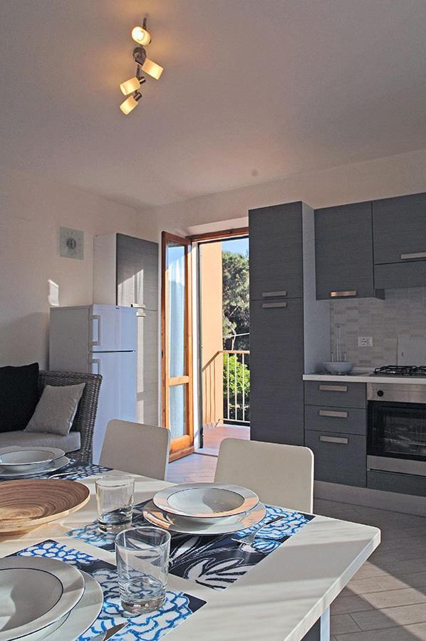 Appartamenti Casa Pineta مارينا دي كامبو المظهر الخارجي الصورة