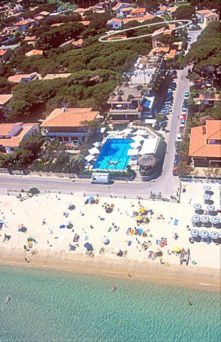 Appartamenti Casa Pineta مارينا دي كامبو المظهر الخارجي الصورة