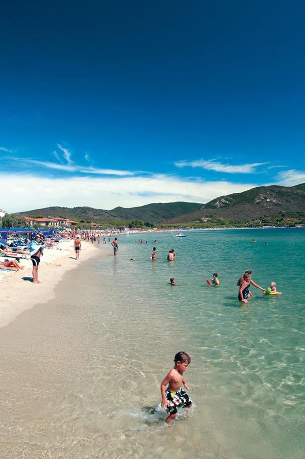 Appartamenti Casa Pineta مارينا دي كامبو المظهر الخارجي الصورة